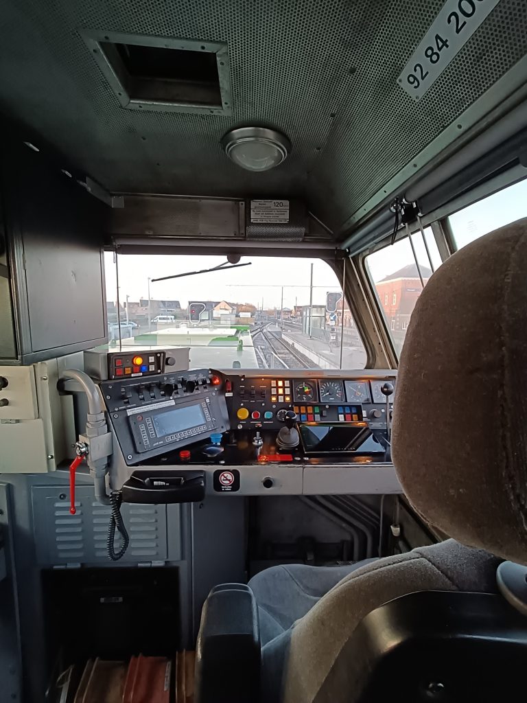 DE6400 - Treinbestuurder - Locomotief DE6481 - Stuurpost